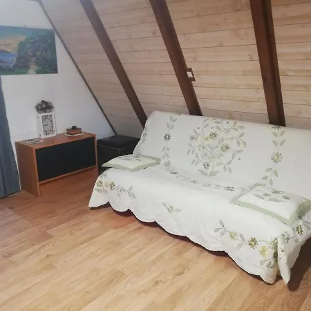 Chalet Tres Calme Tauves